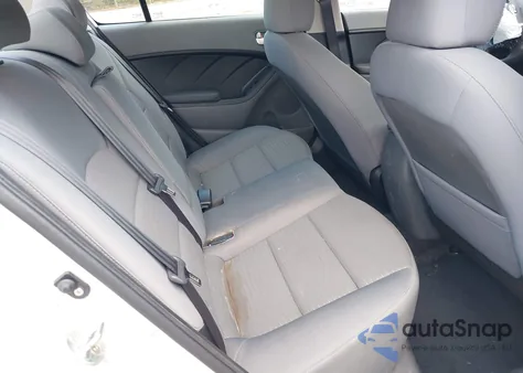 2017 Kia Forte Lx z USA, uszkodzony, nr VIN 3KPFL4A76HE112681